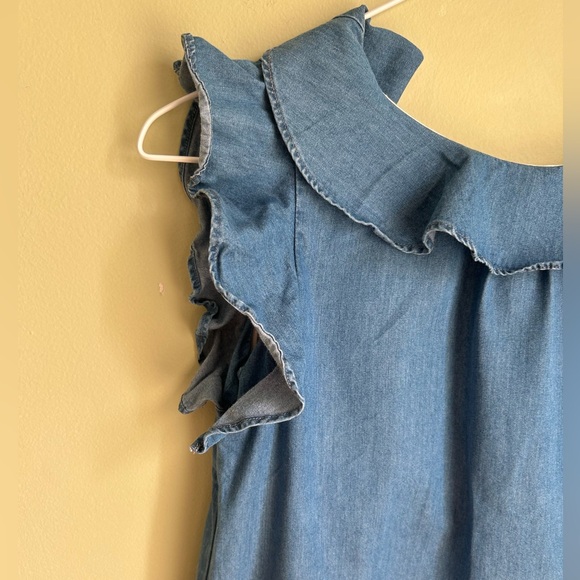 Crew cuts 10 light denim dress with back detail, pockets and flounce sleeve Nice - Picture 13 of 13